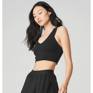 Alo yoga sports bra. Size small.